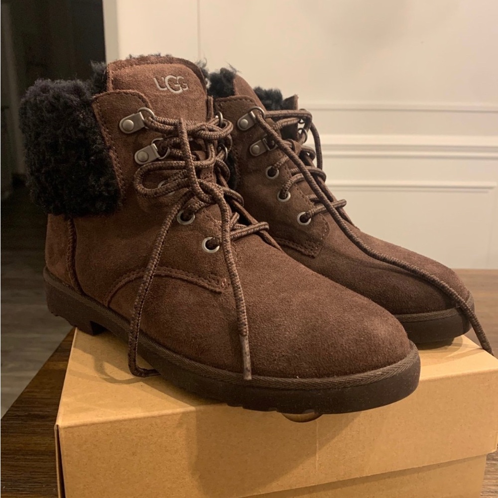 UGG Romely Heritage Boot